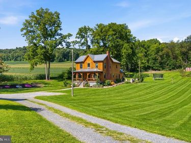 223 ROSSER ROAD, WILLIAMSBURG, PA 16693