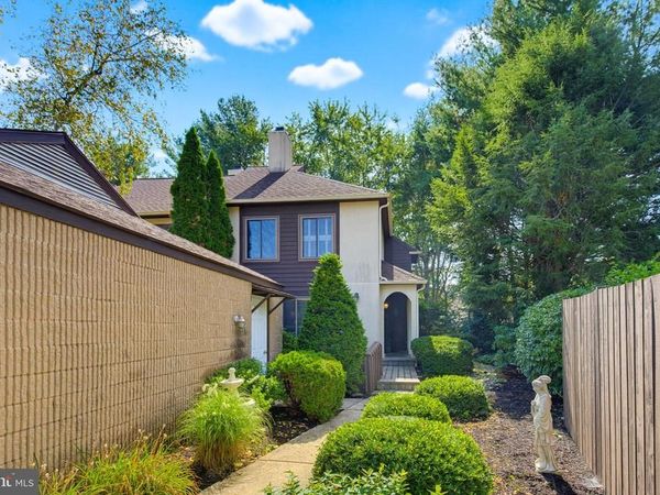 409 STONEGATE COURT, MILLERSVILLE, PA 17551