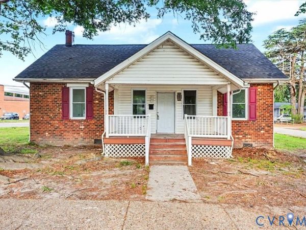 601 N 5th Avenue , Hopewell, VA 23860