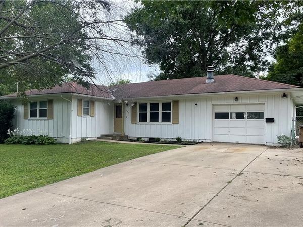 205 E Maple Street, Raymore, MO 64083