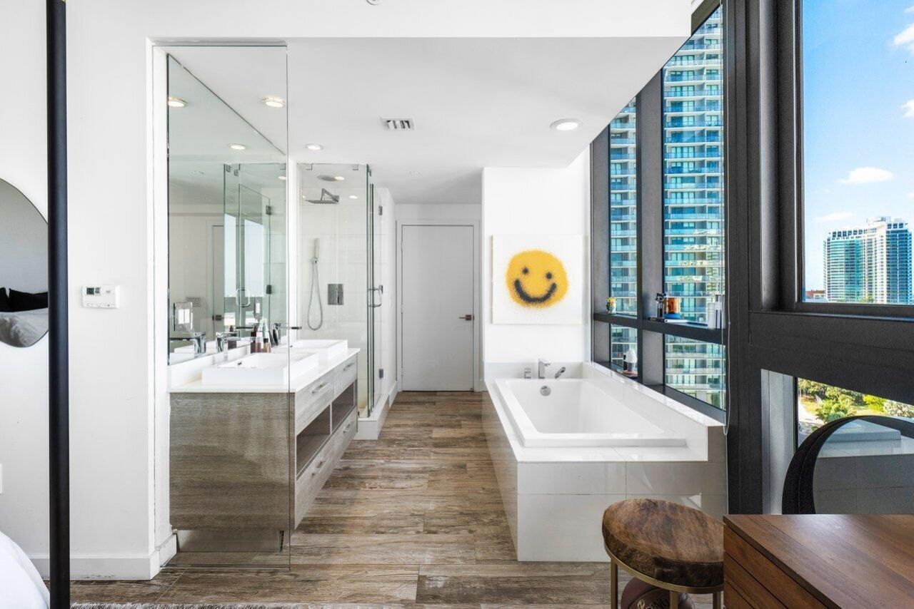 650 NE 32nd Street, Unit 1508, Miami, FL 33137 Photo