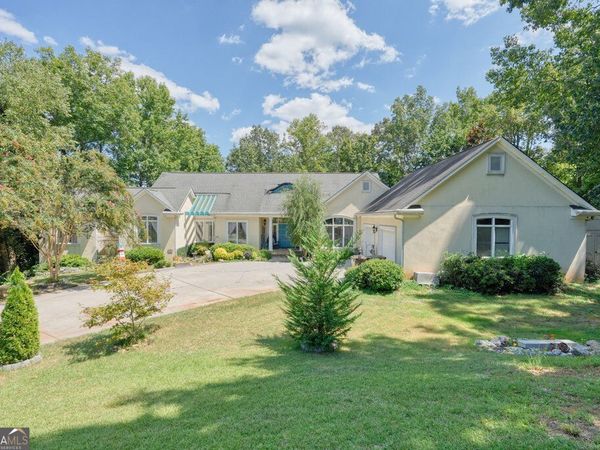 21 Rocky Circle NE, White, GA 30184