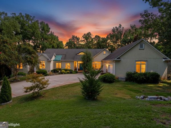 21 Rocky Circle NE, White, GA 30184