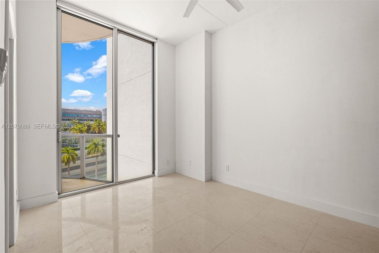 3029 NE 188th St, Unit 618, Aventura, FL 33180 Photo