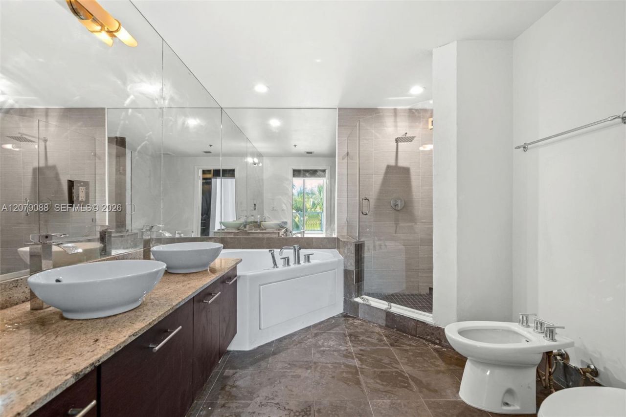 3029 NE 188th St, Unit 618, Aventura, FL 33180 Photo