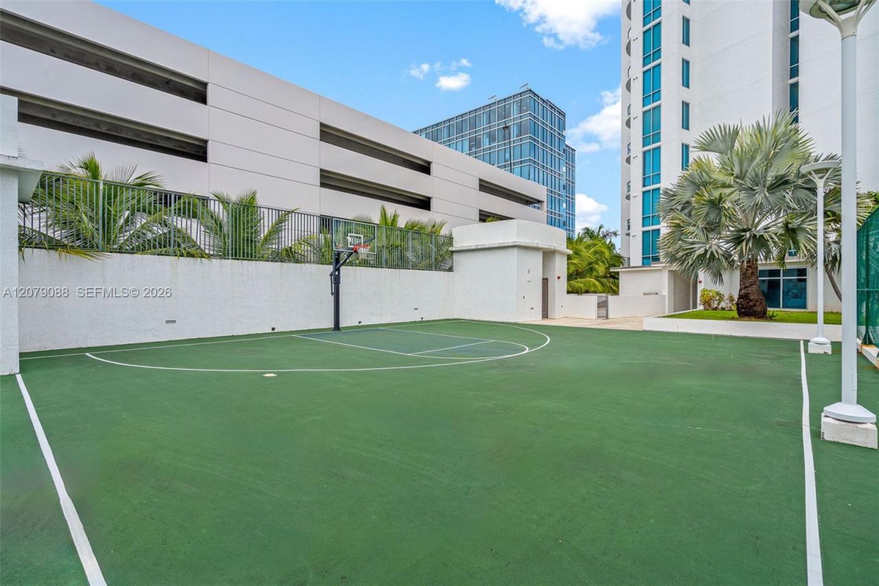 3029 NE 188th St, Unit 618, Aventura, FL 33180 Photo