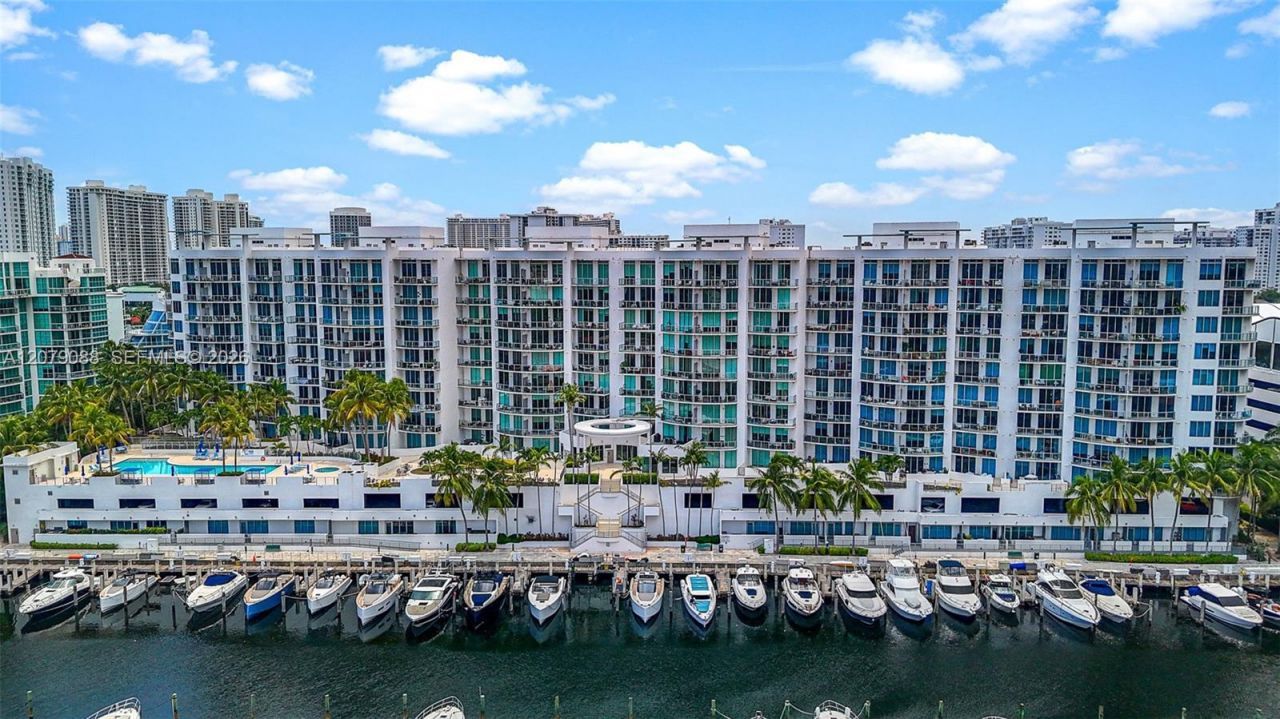 3029 NE 188th St, Unit 618, Aventura, FL 33180 Photo