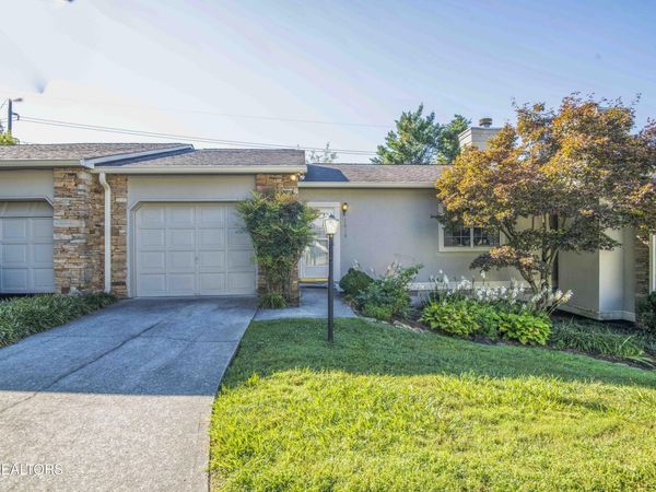 1610 Stone Hedge Drive, Knoxville, TN 37909
