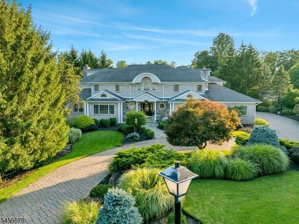 7 Barnsdale Rd, North Caldwell, NJ 07006