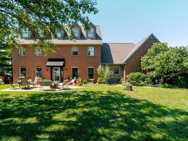7490 E 700 North Road , Mclean, IL 61754