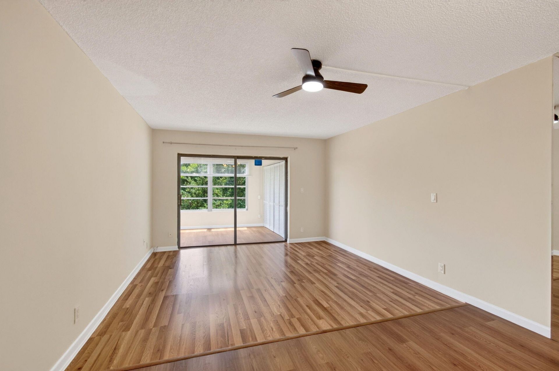 9440 SW 8th Street, Unit 401, Boca Raton, FL 33428 Photo