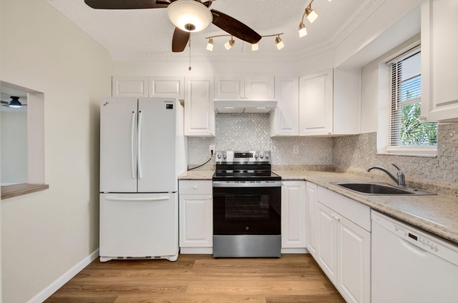 9440 SW 8th Street, Unit 401, Boca Raton, FL 33428 Photo