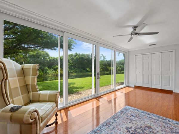 206 Lake Susan Lane, West Palm Beach, FL 33411