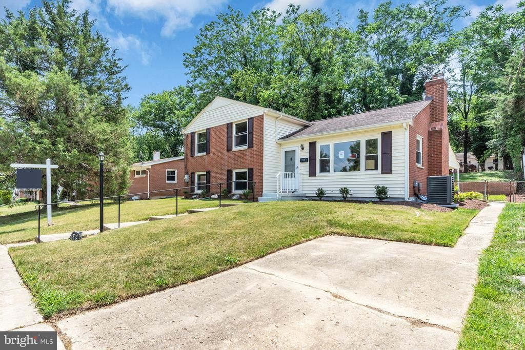 7536 ABBINGTON DRIVE , OXON HILL, MD 20745