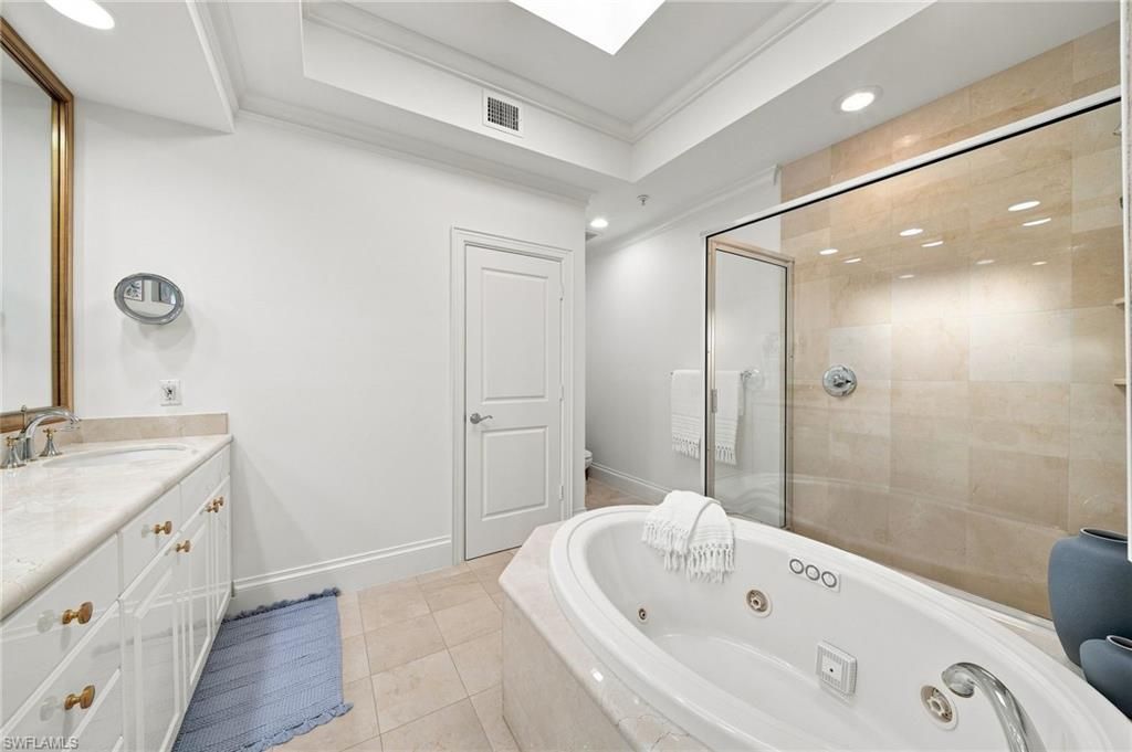 411 6th St S, Unit 301, Naples, FL 34102 Photo