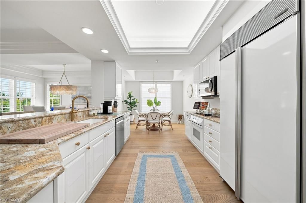 411 6th St S, Unit 301, Naples, FL 34102 Photo