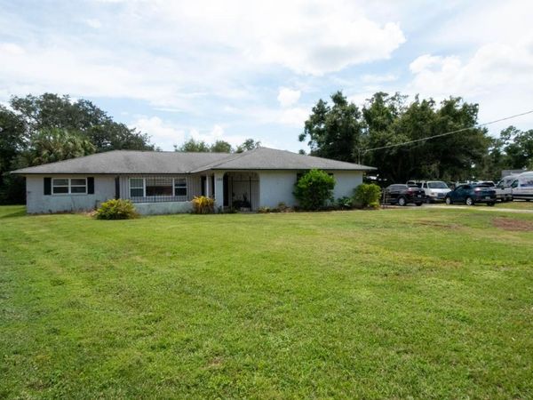 308 WENDI LANE , RUSKIN, FL 33570