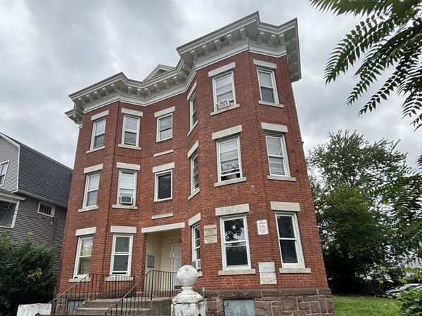 90 Chadwick , Unit 3W, Hartford, CT 06106