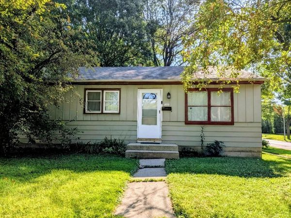 5800 N 63rd STREET, Milwaukee, WI 53218