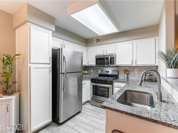 3174 Tarpon Drive , Unit 102, Las Vegas, NV 89120