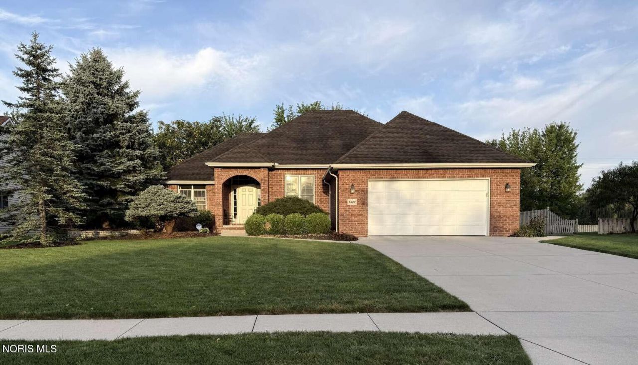 8324 Indian Lake Drive, Findlay, OH 45840 Main Photo