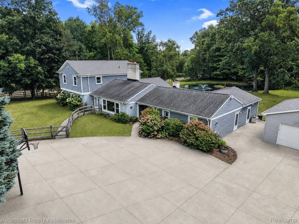 6157 Blue Beech Court, Rochester Hills, Mi 48306