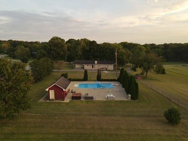 390 Rankin Rd, Castalian Springs, TN 37031