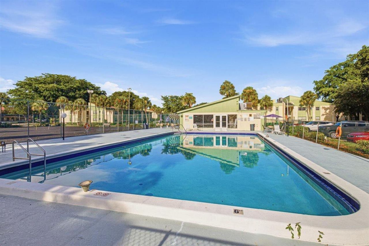 4151 NW 90th Avenue, Unit 207, Coral Springs, FL 33065 Photo