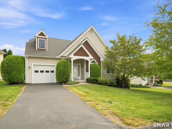 8 South Pond, Unit 8, Bloomfield, CT 06002