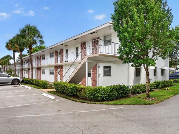 2551 W Golf Blvd , Unit 101, Pompano Beach, FL 33064