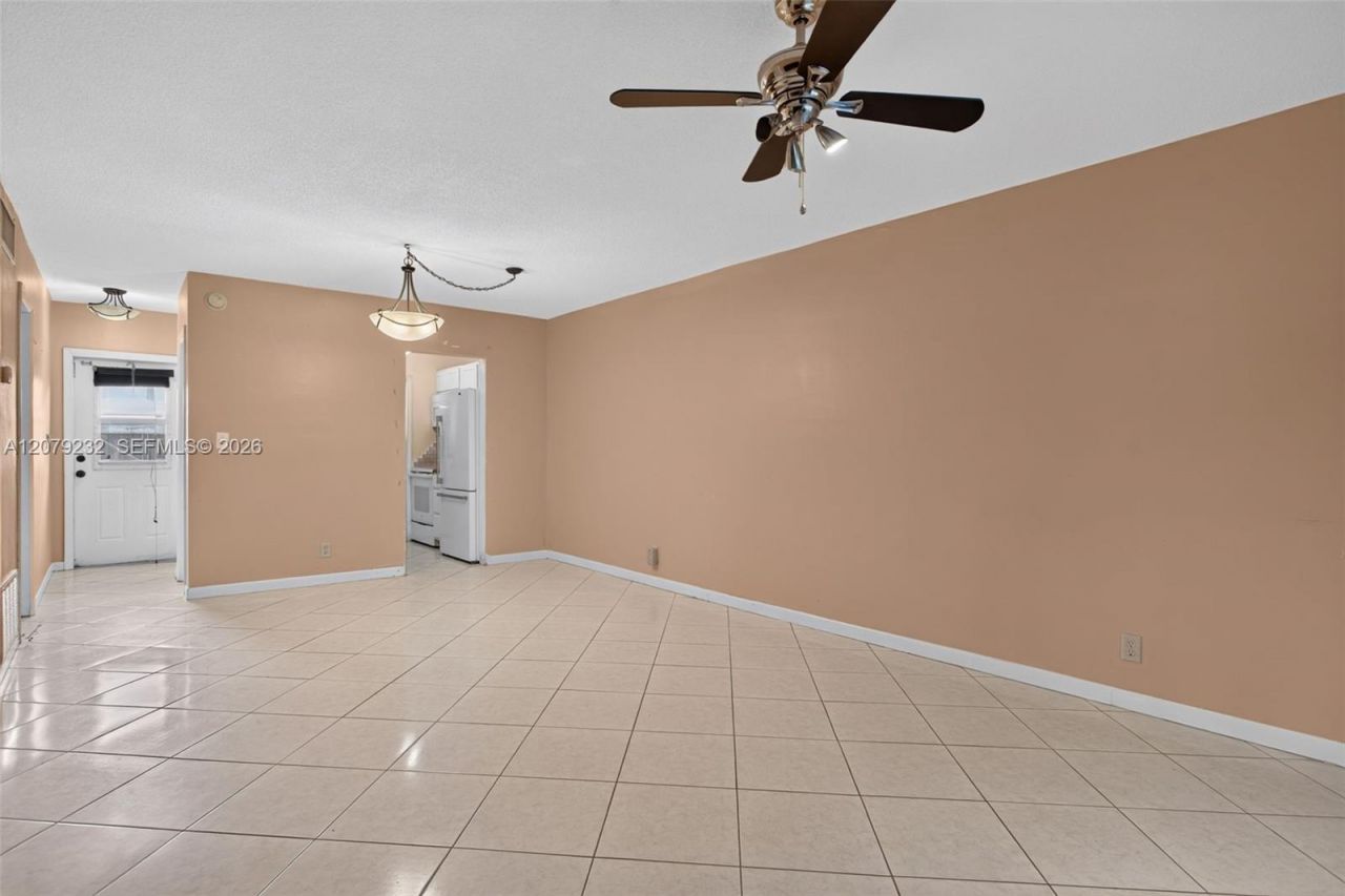 2551 W Golf Blvd, Unit 101, Pompano Beach, FL 33064 Photo