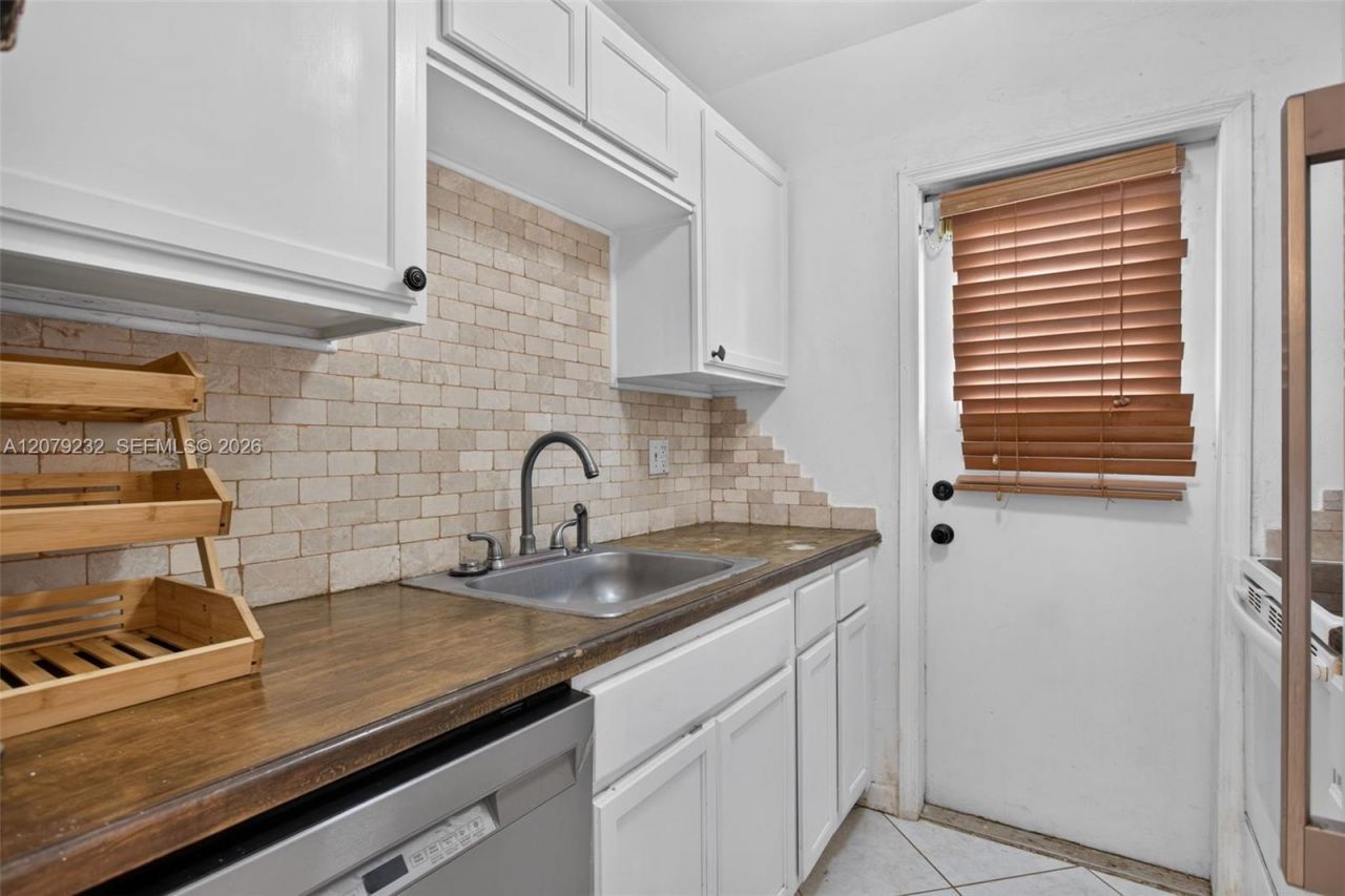 2551 W Golf Blvd, Unit 101, Pompano Beach, FL 33064 Photo