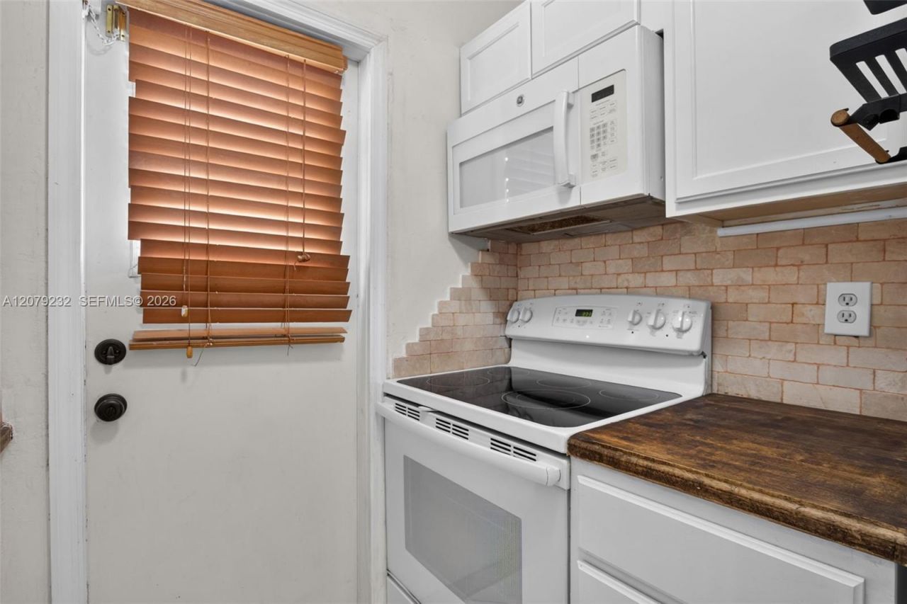 2551 W Golf Blvd, Unit 101, Pompano Beach, FL 33064 Photo