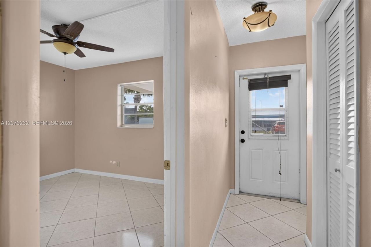 2551 W Golf Blvd, Unit 101, Pompano Beach, FL 33064 Photo