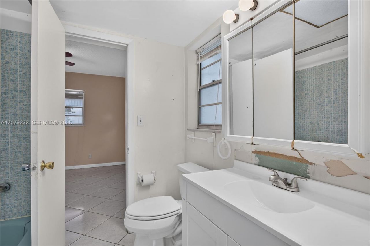 2551 W Golf Blvd, Unit 101, Pompano Beach, FL 33064 Photo