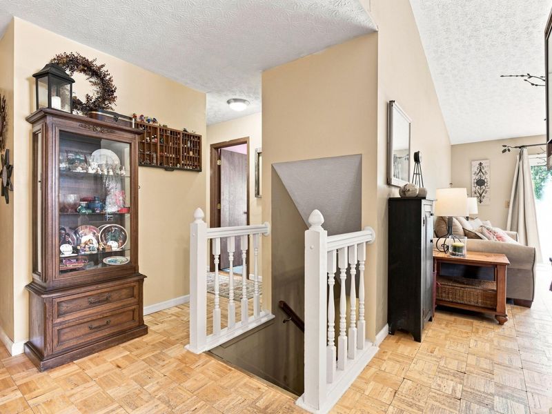 3795 Secretariat Court, Columbus, OH 43221 Photo 12
