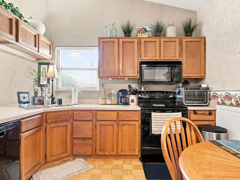 3795 Secretariat Court, Columbus, OH 43221 Photo 8