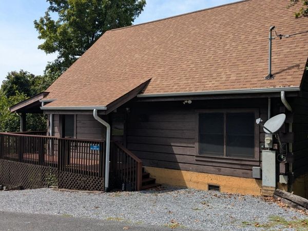 1039 Willard Way , Sevierville, TN 37876
