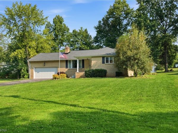 6987 White Oak Drive , Hubbard, OH 44425