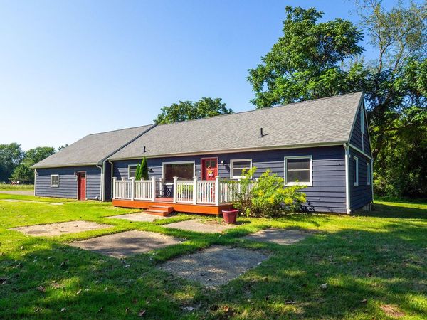 557 W James Street, Lawrence, MI 49064