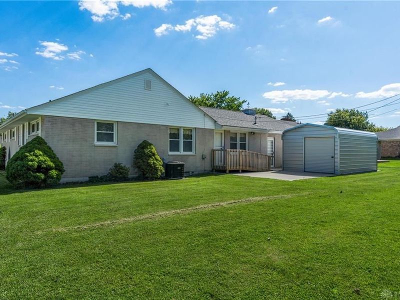 1313 Westmoor Drive, Wilmington, OH 45177 Photo 2