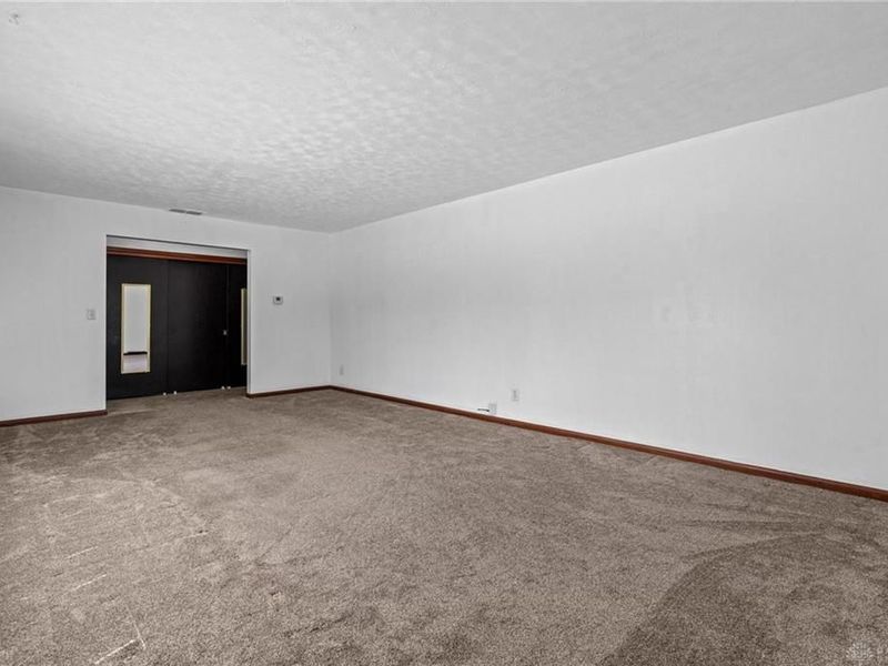 1313 Westmoor Drive, Wilmington, OH 45177 Photo 9