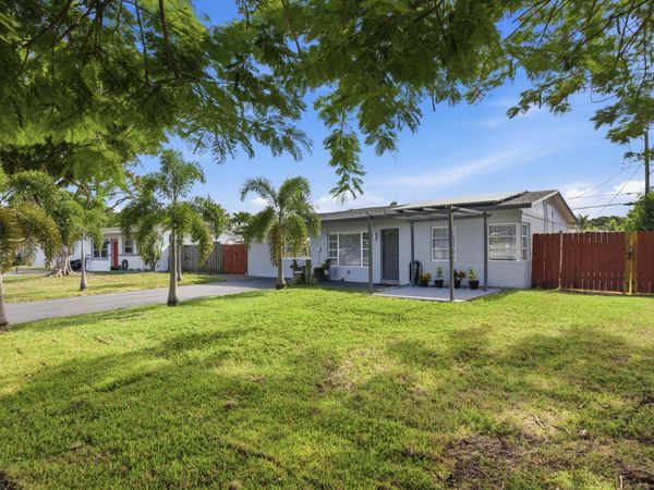 2610 NE 8th Avenue, Pompano Beach, FL 33064