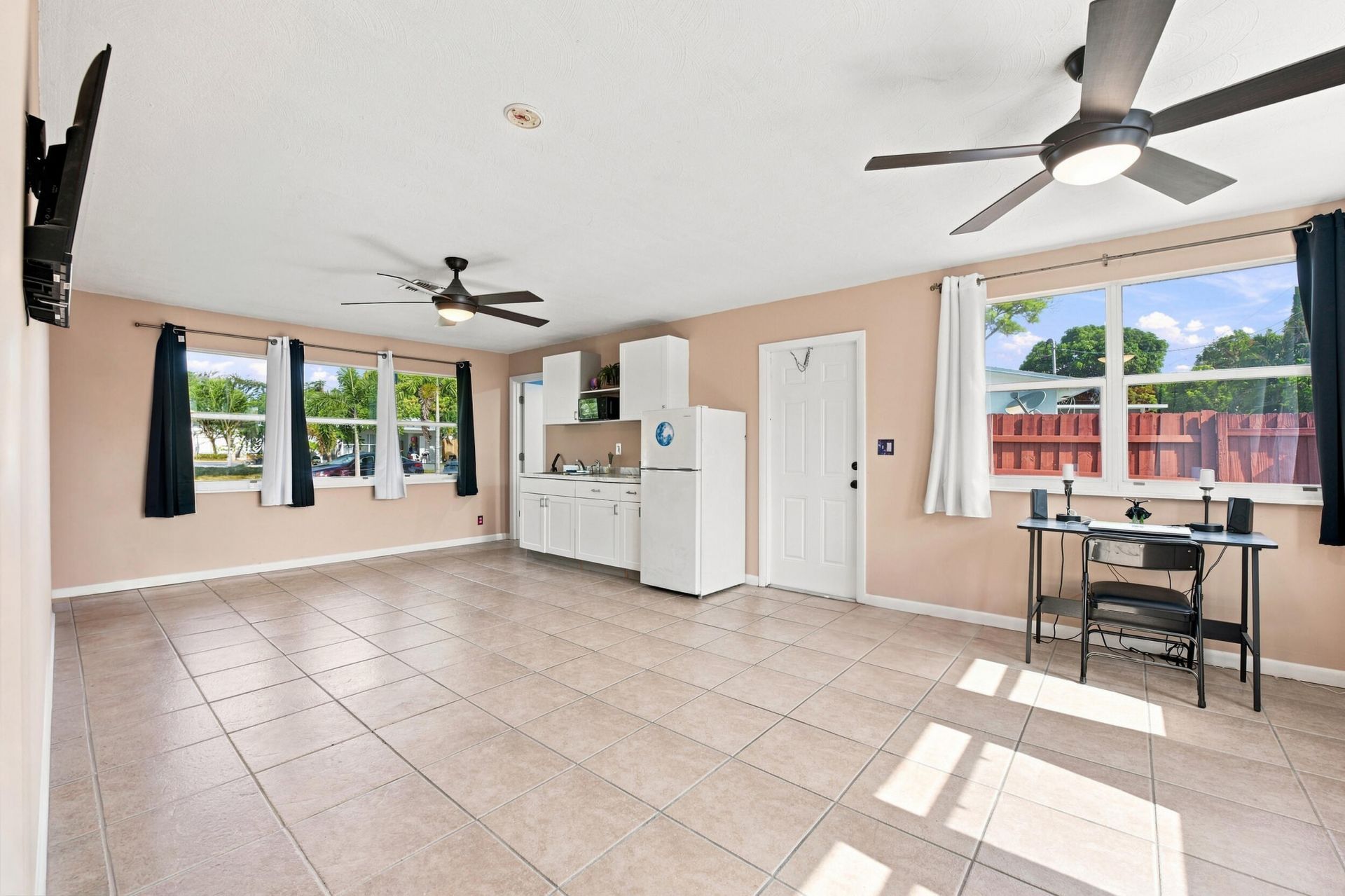 2610 NE 8th Avenue, Pompano Beach, FL 33064 Photo