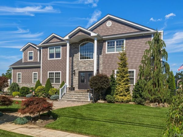 40 Highwater Avenue , Massapequa, NY 11758