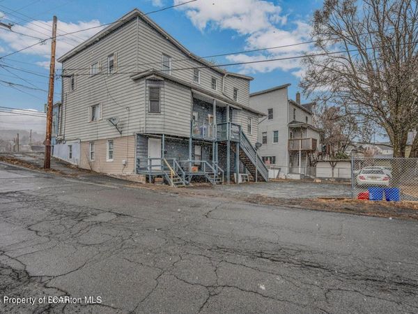 1200 Main Street, Dickson City, PA 18519