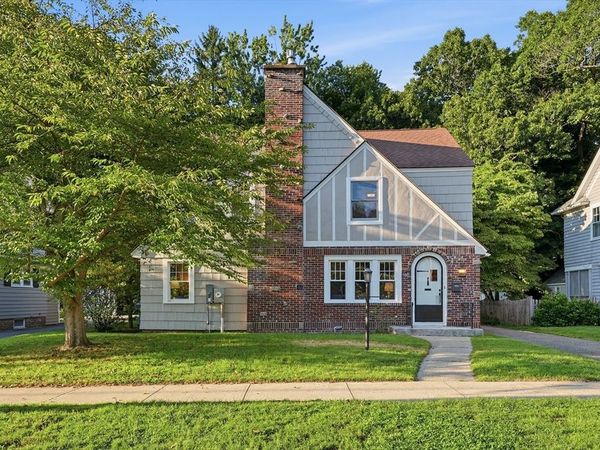 130 Westmoreland Ave, Longmeadow, MA 01106
