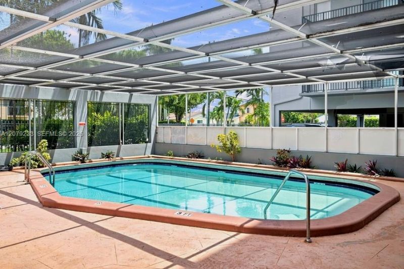 900 SW 84th Ave , Unit 415D, Miami, FL 33144 Photo