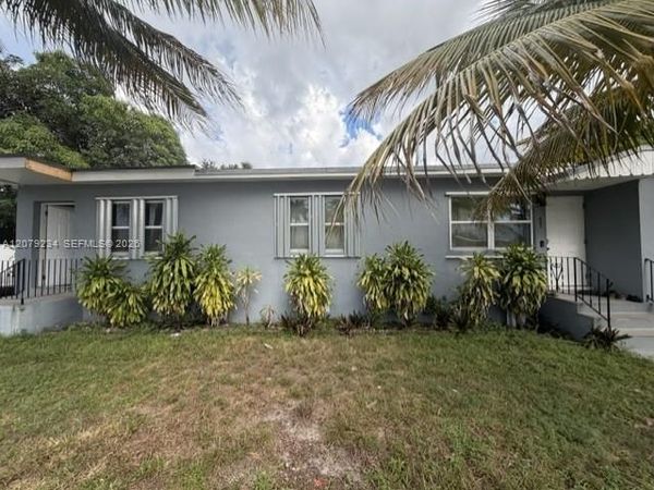 805 NE 134th St , Unit B, North Miami, FL 33161