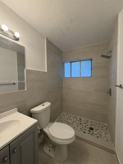805 NE 134th St , Unit B, North Miami, FL 33161 Photo